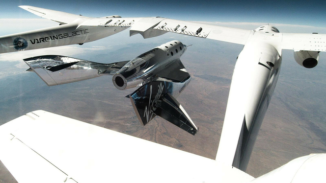 virgin-galactic-spaceshiptwo-unity-et-avion-porteur-vms-eve
