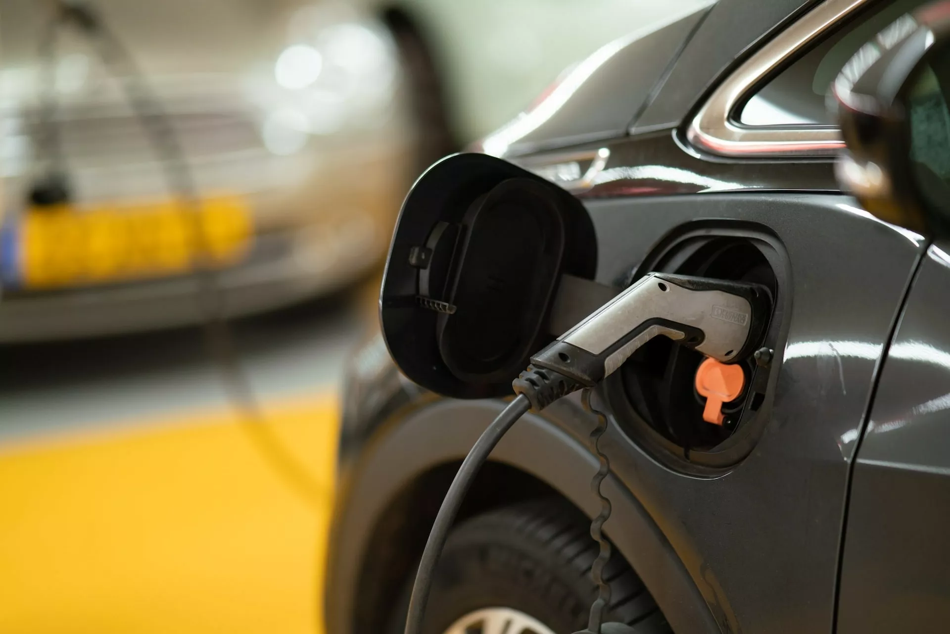 Malus au poids : les véhicules électriques concernés en 2025 ?