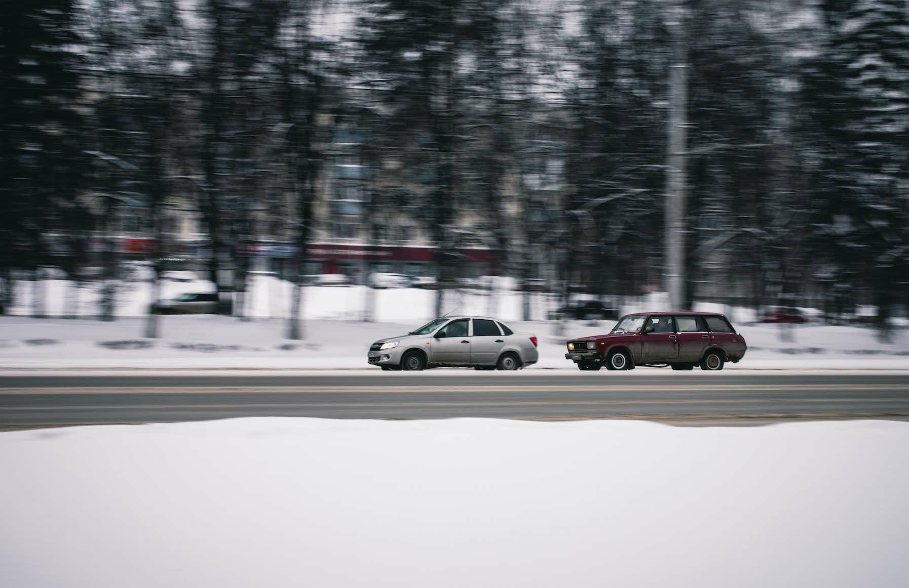 voitures route enneige?e