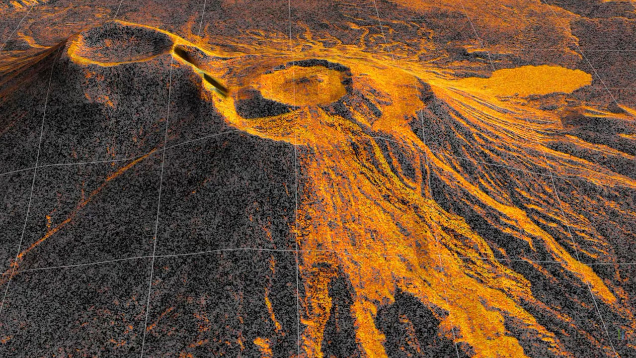 Le réveil d'un volcan après 500 ans avec les images du satellite NISAR