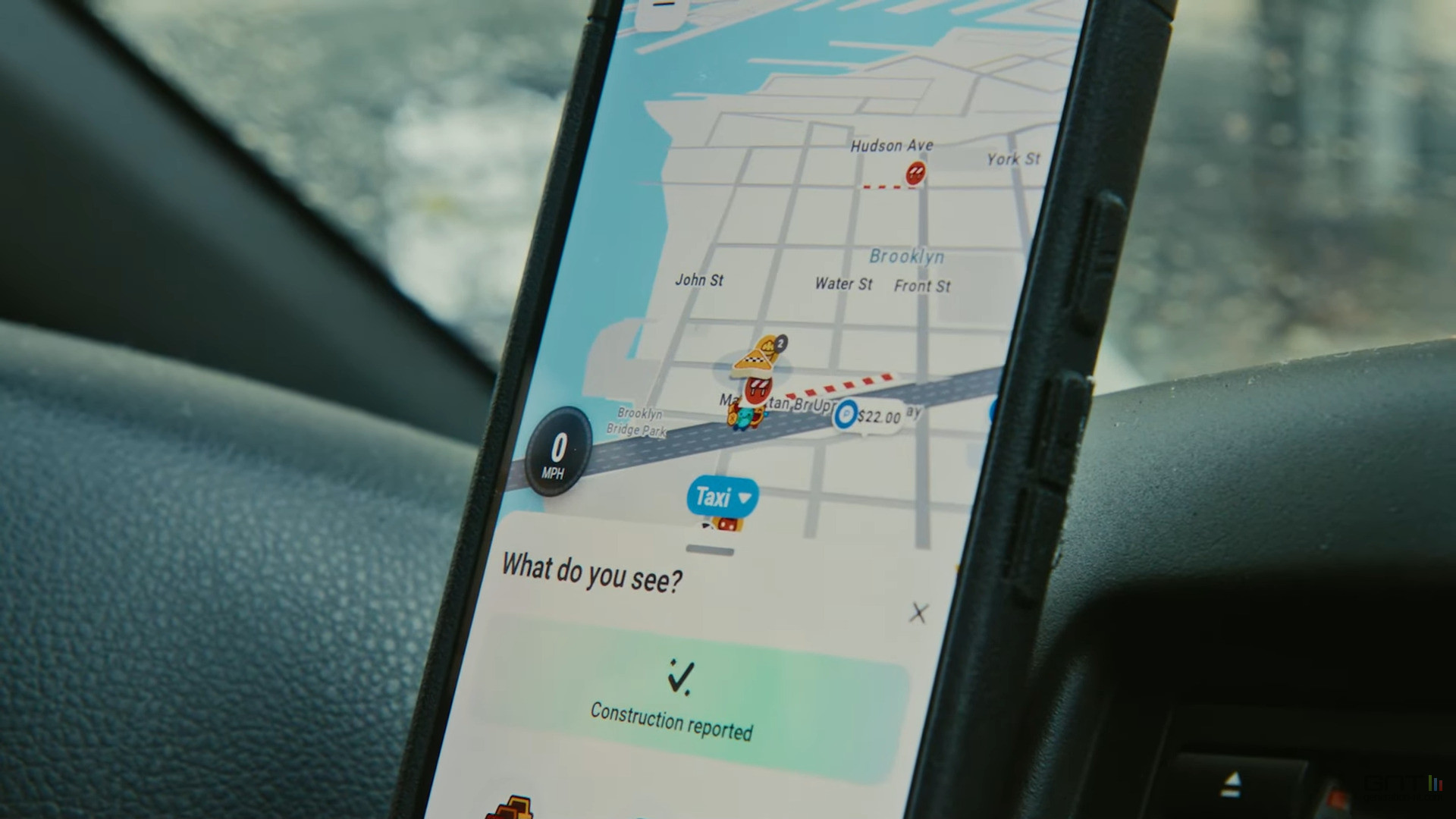 Waze n'a pas oublié le Conversational Reporting