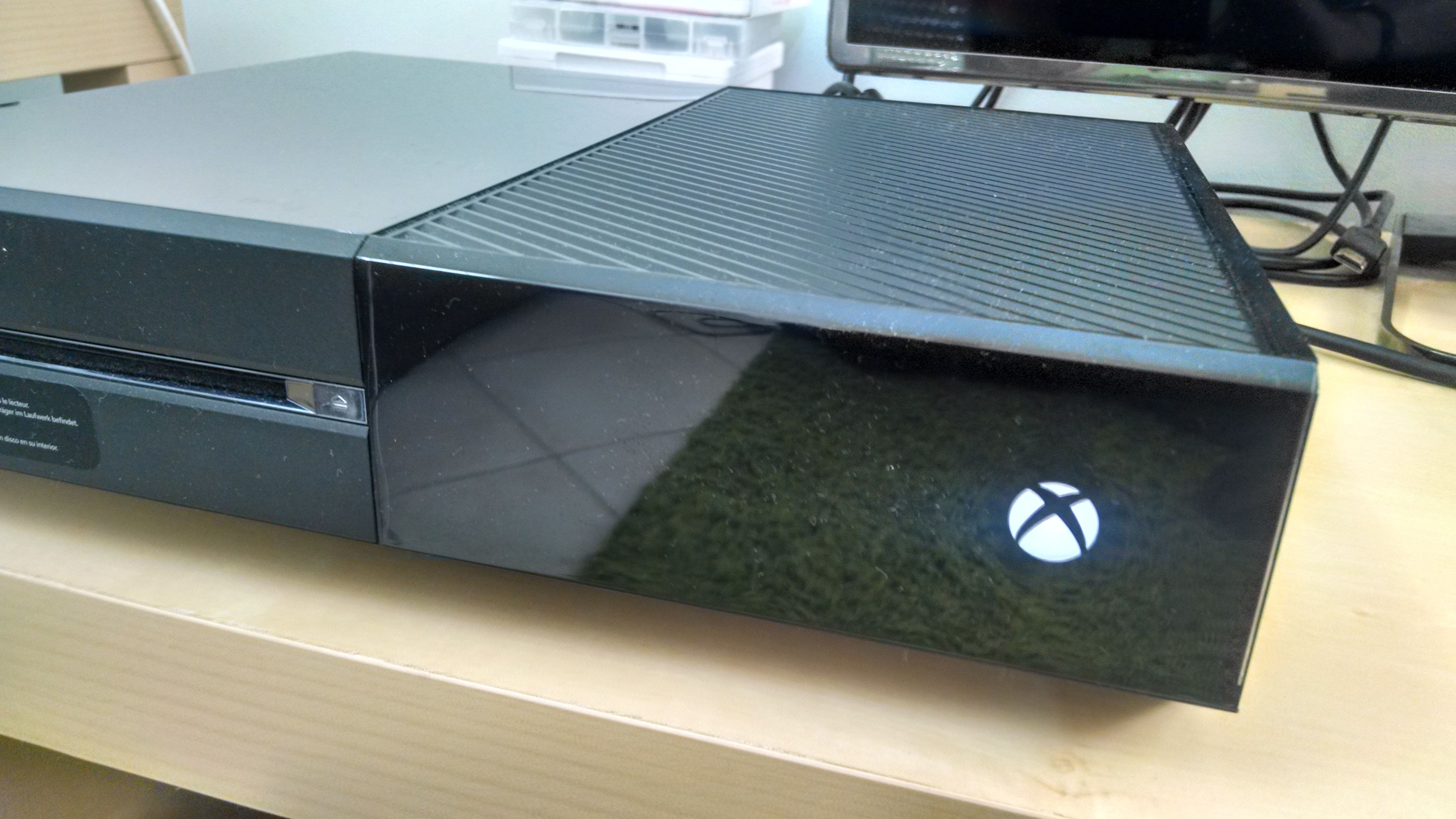 Xbox_One_Console_c
