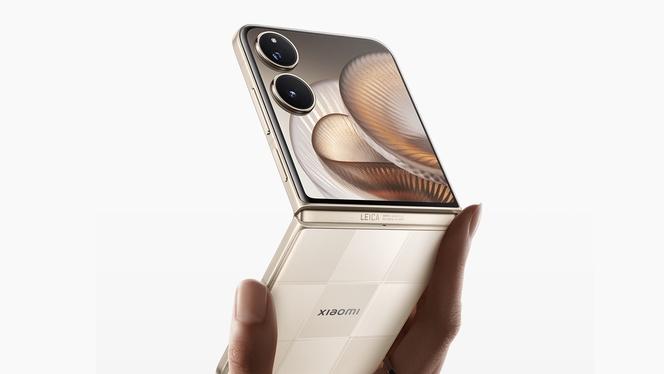 Xiaomi Mix Flip 2