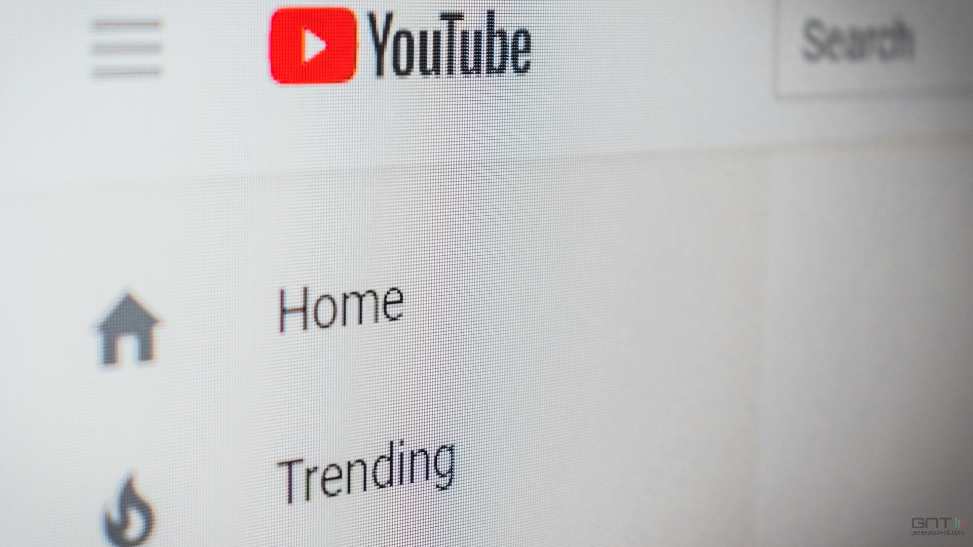 YouTube alerte pour une vidéo générée par IA de son patron